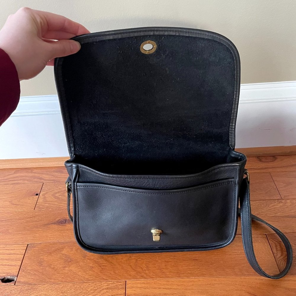 Vintage Coach Crossbody Bag - Picture 4 of 6